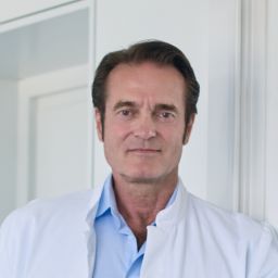 Dr. Christoph Reis, Facharzt für Plastische Chirurgie in Düsseldorf